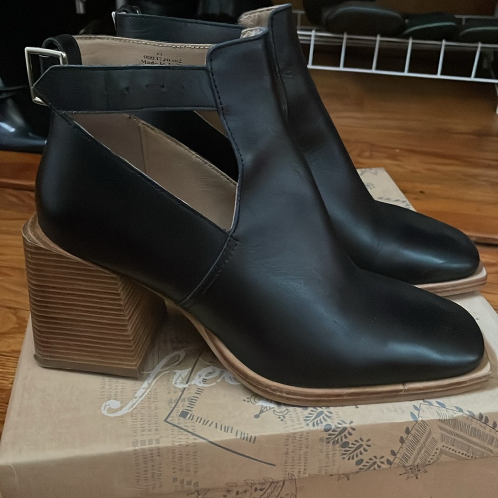 Free People Black and Tan Heeled Boots with Chunky Heel